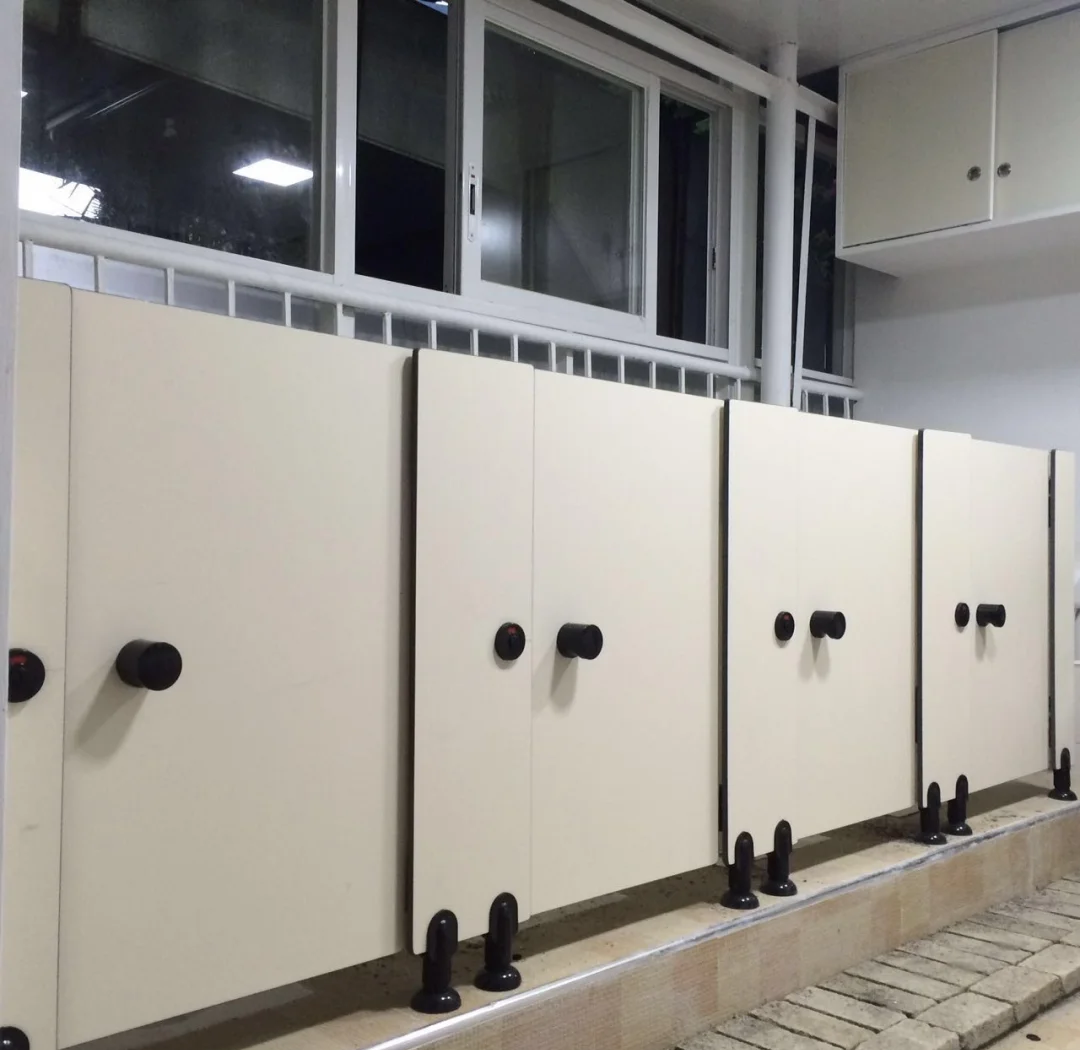 學校衛生間隔斷 環保防潮，守護學生安全