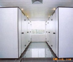 衛生間隔斷選購與安裝指南 提升空間品質的關鍵